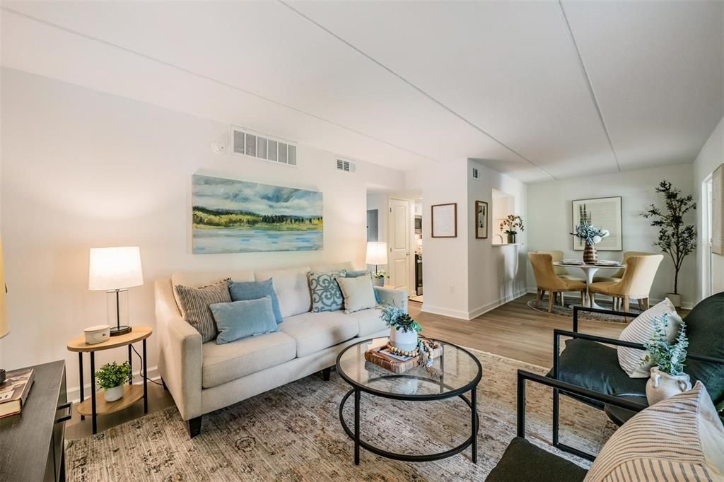 Active With Contract: $200,000 (2 beds, 1 baths, 845 Square Feet)