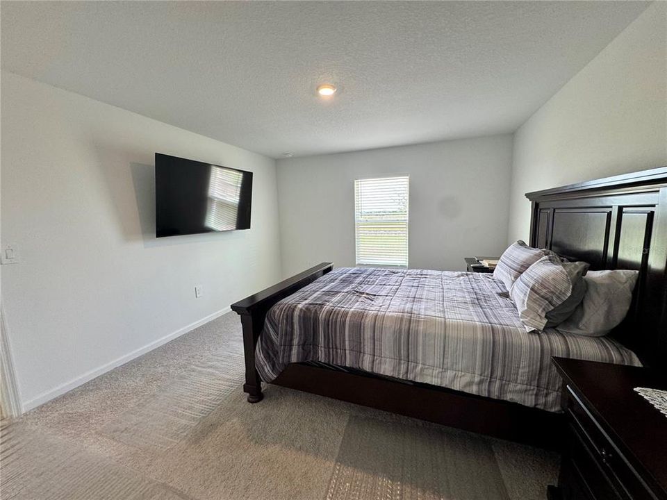 For Sale: $320,000 (3 beds, 2 baths, 1487 Square Feet)