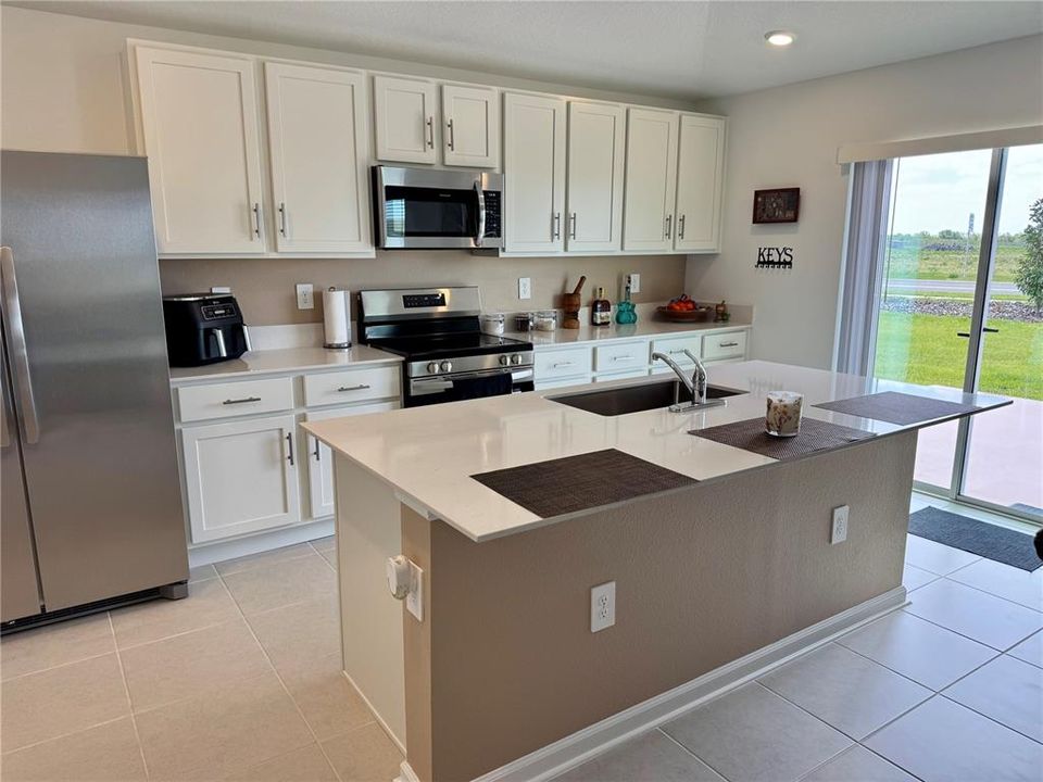 For Sale: $320,000 (3 beds, 2 baths, 1487 Square Feet)