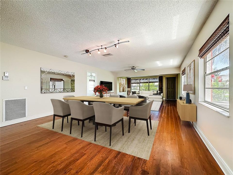 En Venta: $220,000 (2 camas, 2 baños, 1409 Pies cuadrados)