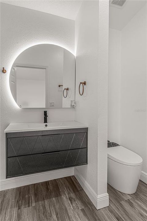 Activo con contrato: $349,750 (3 camas, 2 baños, 1104 Pies cuadrados)