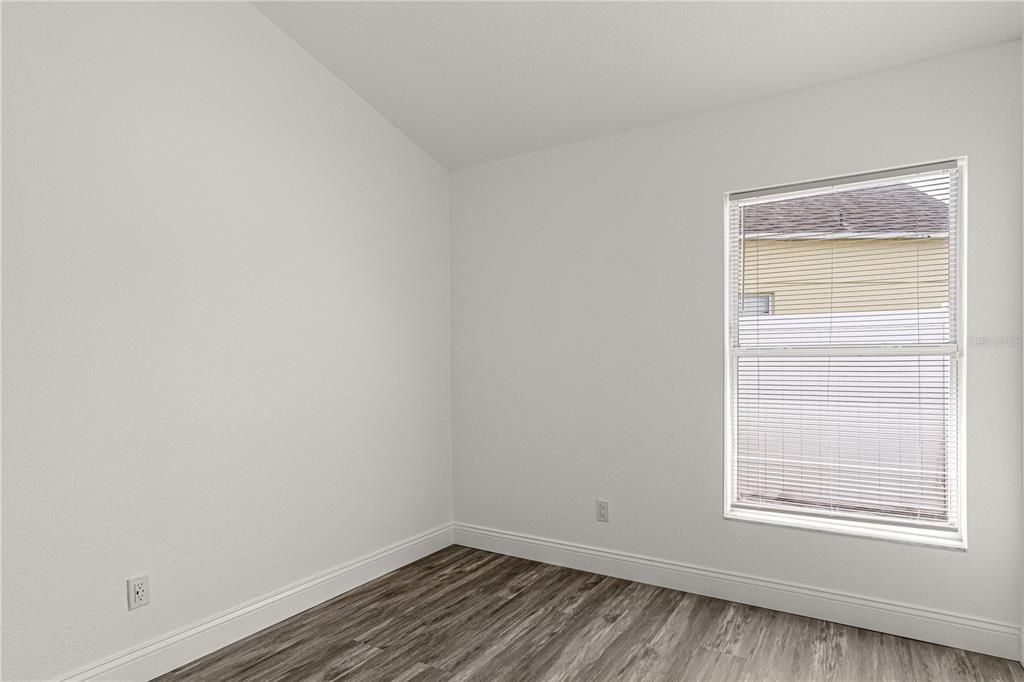 Activo con contrato: $349,750 (3 camas, 2 baños, 1104 Pies cuadrados)