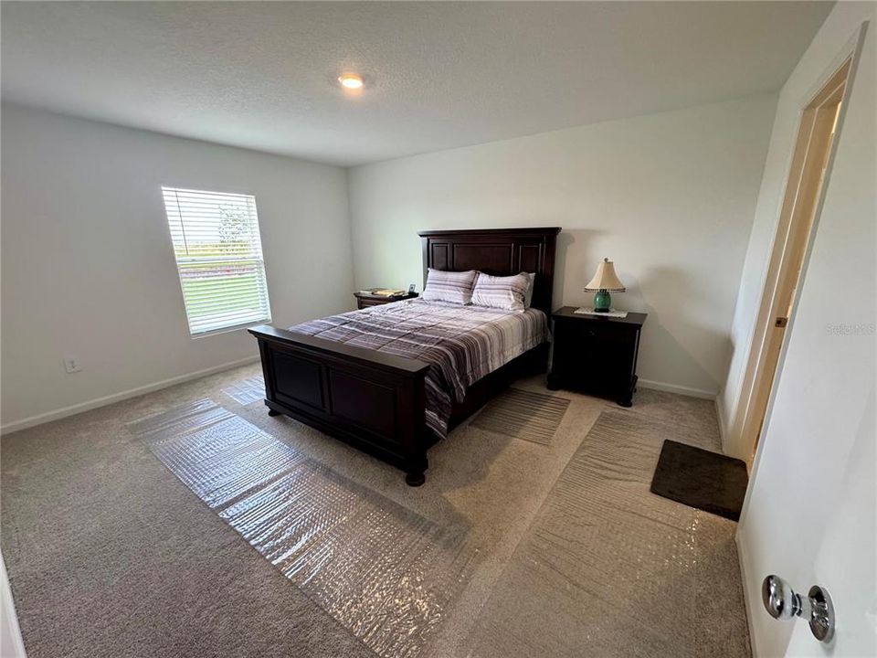 For Rent: $1,900 (3 beds, 2 baths, 1487 Square Feet)
