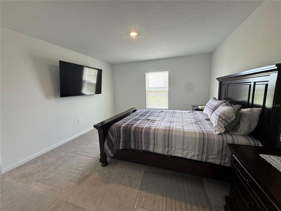 For Rent: $1,900 (3 beds, 2 baths, 1487 Square Feet)