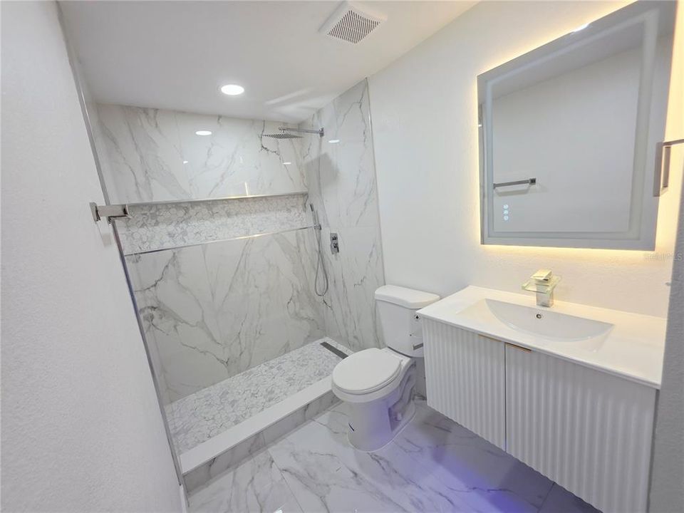 Под контрактом: $315,000 (4 спален, 3 ванн, 1572 Квадратных фут)