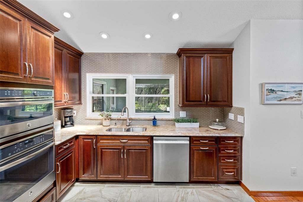 En Venta: $1,500,000 (3 camas, 4 baños, 2723 Pies cuadrados)