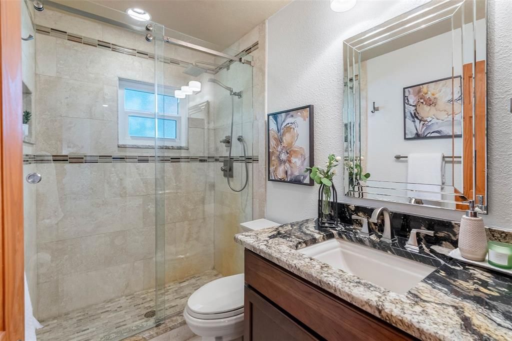 En Venta: $1,500,000 (3 camas, 4 baños, 2723 Pies cuadrados)