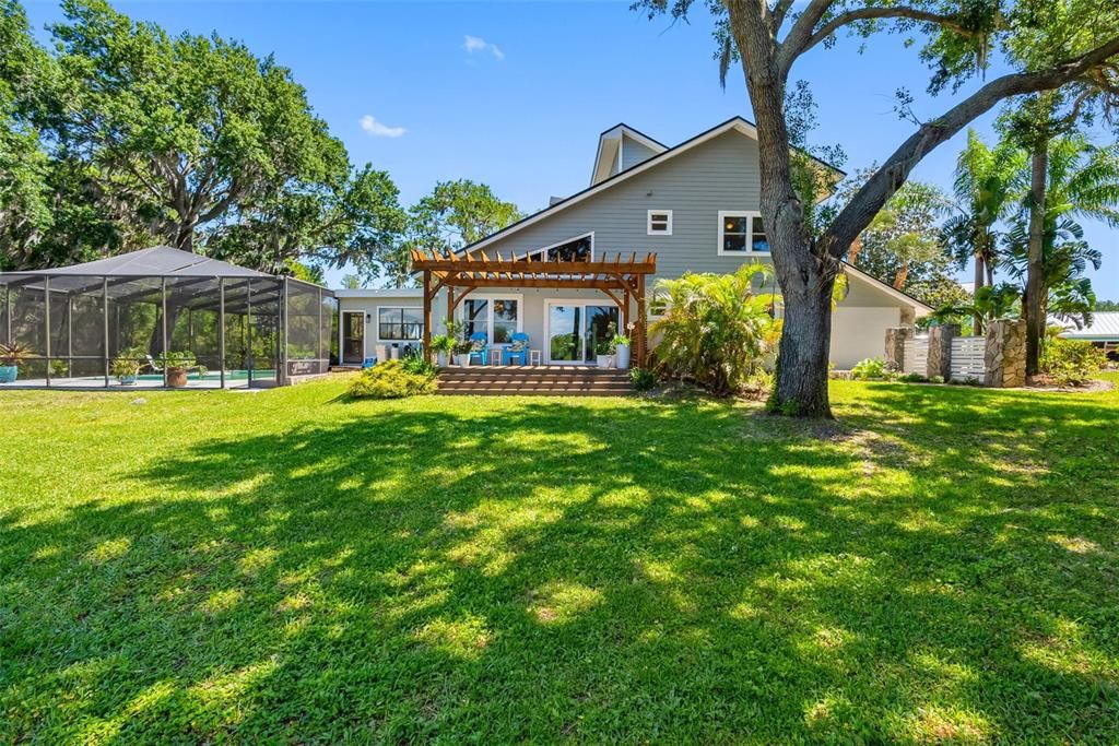 En Venta: $1,500,000 (3 camas, 4 baños, 2723 Pies cuadrados)