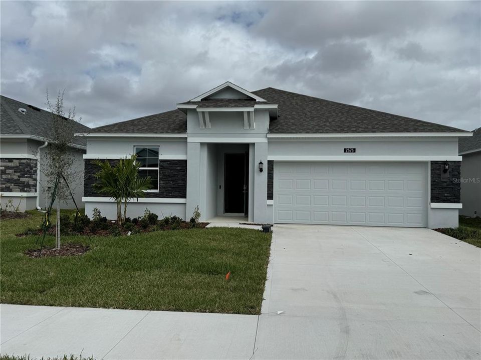 Recently Sold: $408,000 (3 beds, 2 baths, 2096 Square Feet)