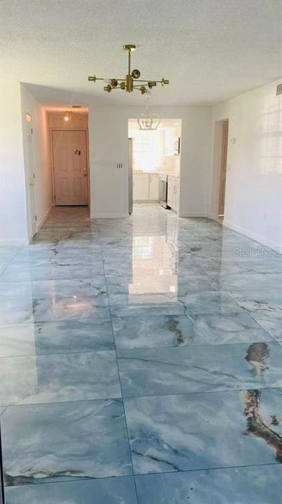 For Sale: $145,000 (2 beds, 2 baths, 1008 Square Feet)