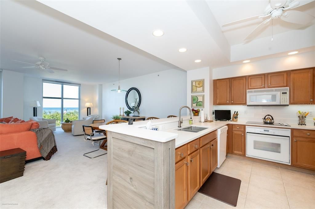 For Rent: $6,500 (3 beds, 3 baths, 1893 Square Feet)