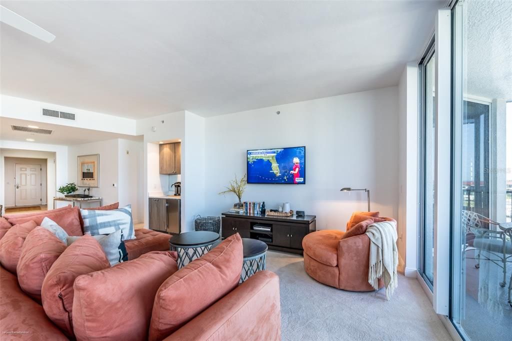 For Rent: $6,500 (3 beds, 3 baths, 1893 Square Feet)