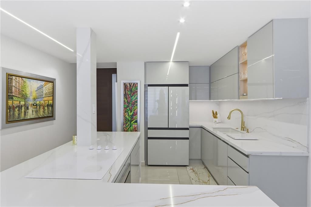 Activo con contrato: $599,000 (2 camas, 2 baños, 960 Pies cuadrados)