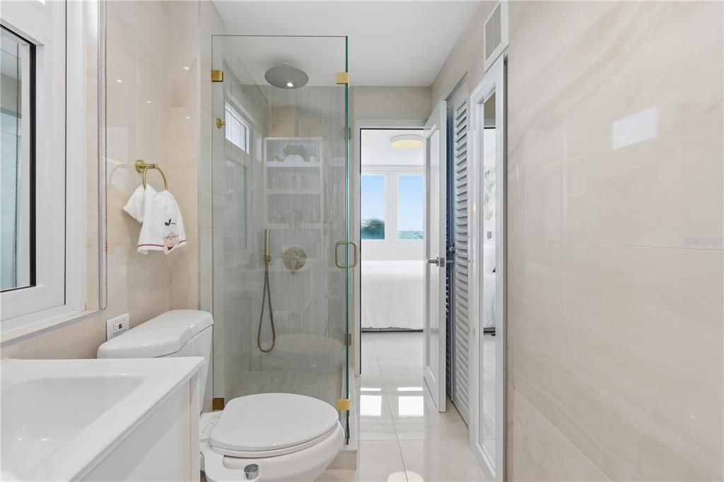 Activo con contrato: $599,000 (2 camas, 2 baños, 960 Pies cuadrados)