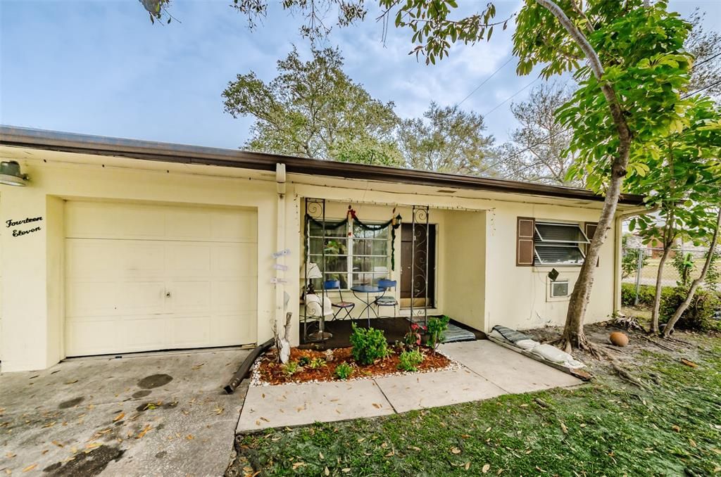 Active With Contract: $449,000 (5 beds, 0 baths, 1767 Square Feet)