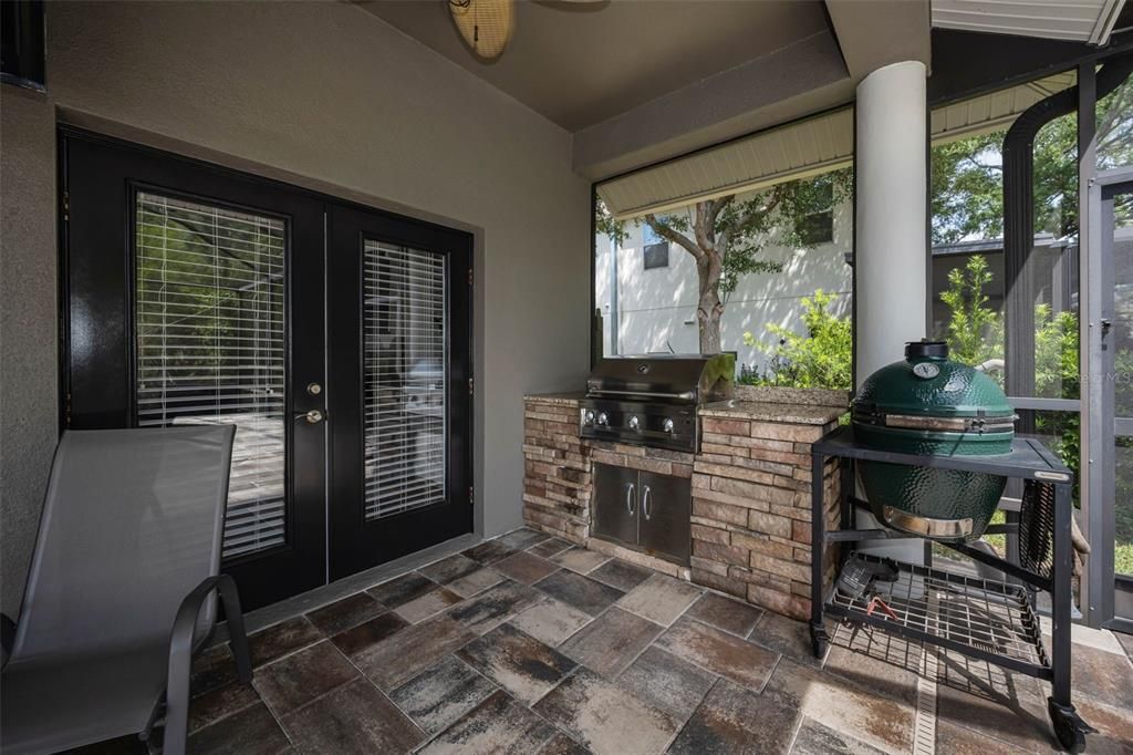 For Sale: $1,000,000 (5 beds, 4 baths, 3904 Square Feet)