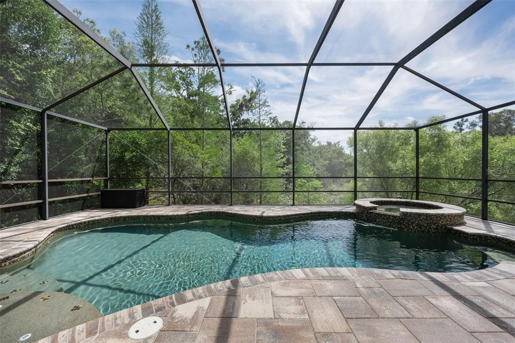 For Sale: $1,000,000 (5 beds, 4 baths, 3904 Square Feet)
