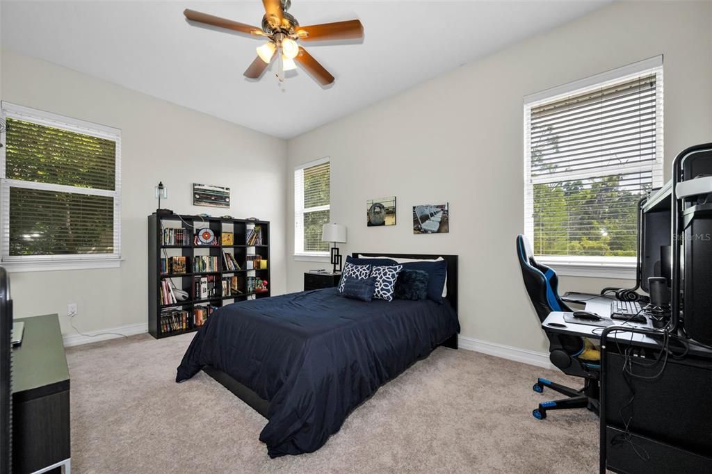 For Sale: $1,000,000 (5 beds, 4 baths, 3904 Square Feet)
