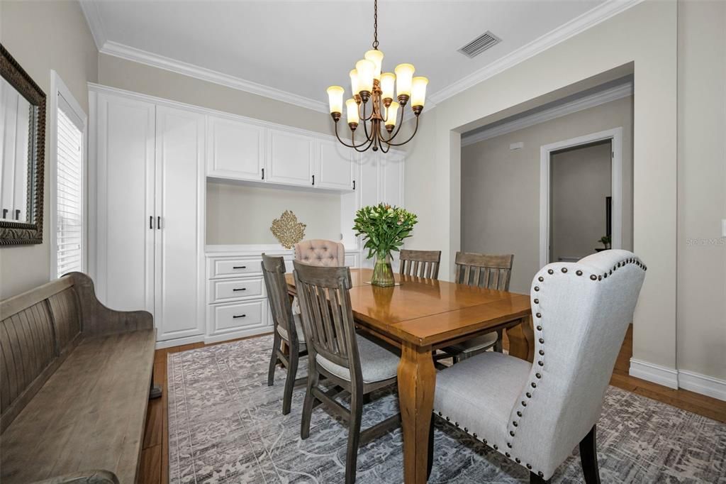 For Sale: $1,000,000 (5 beds, 4 baths, 3904 Square Feet)