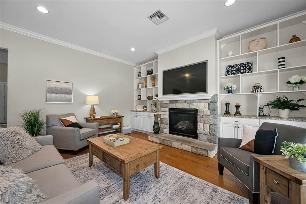 For Sale: $1,000,000 (5 beds, 4 baths, 3904 Square Feet)