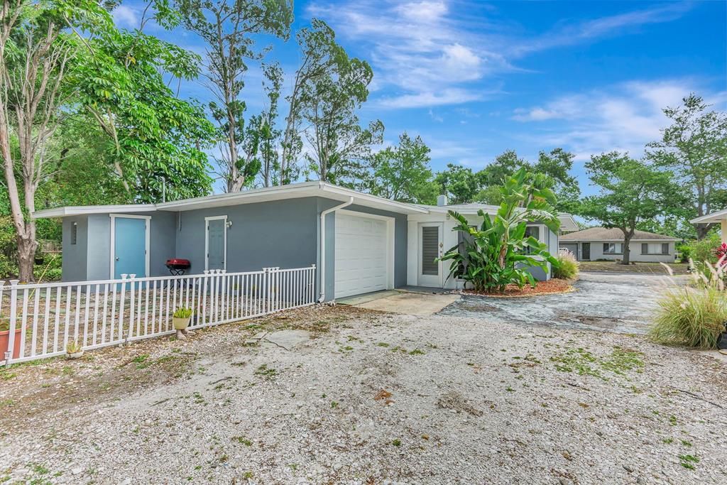 Active With Contract: $350,000 (3 beds, 2 baths, 1437 Square Feet)