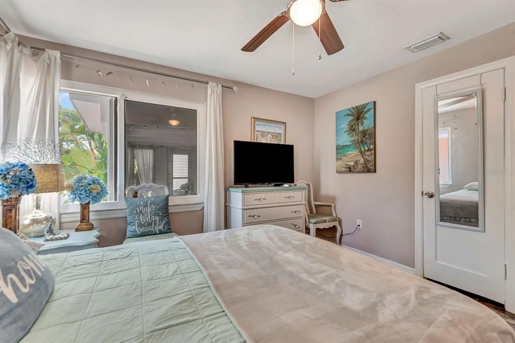 Active With Contract: $350,000 (3 beds, 2 baths, 1437 Square Feet)