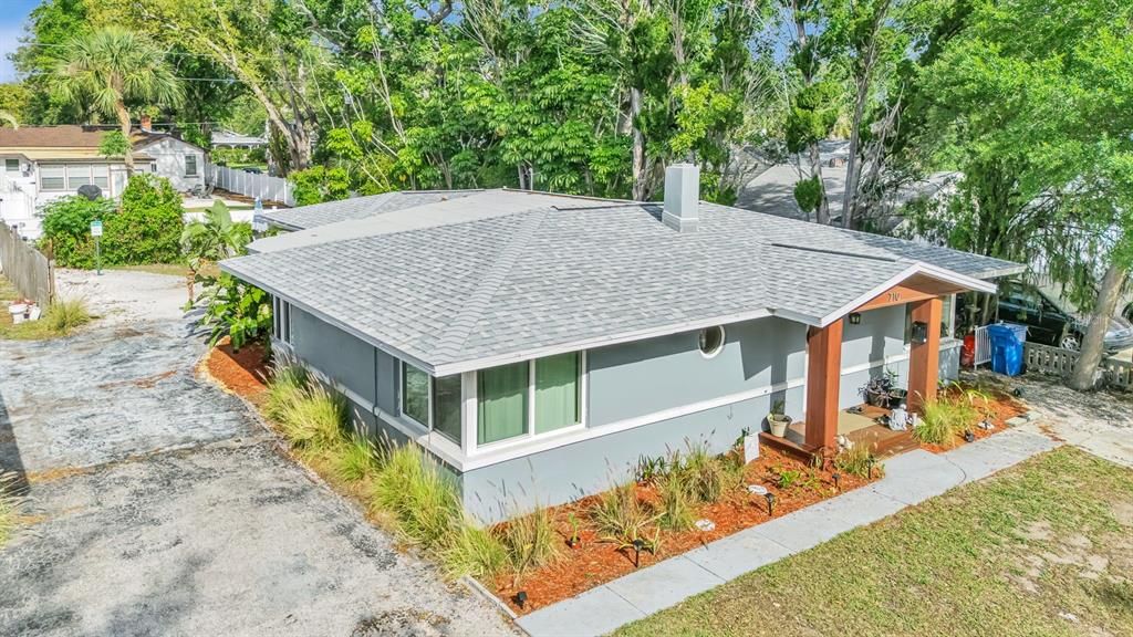 Active With Contract: $350,000 (3 beds, 2 baths, 1437 Square Feet)