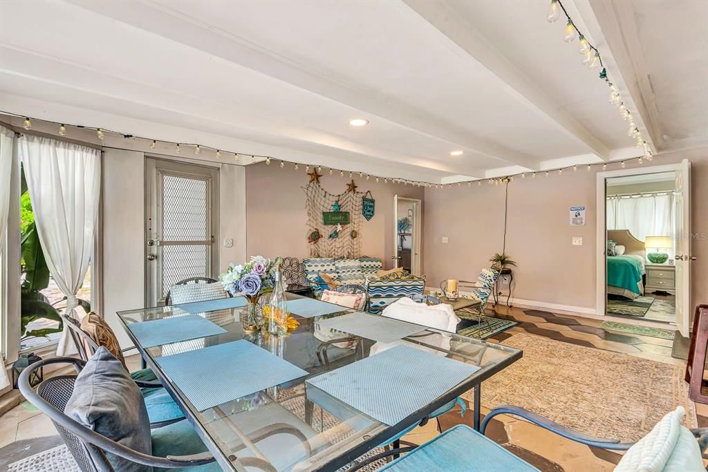 Active With Contract: $350,000 (3 beds, 2 baths, 1437 Square Feet)