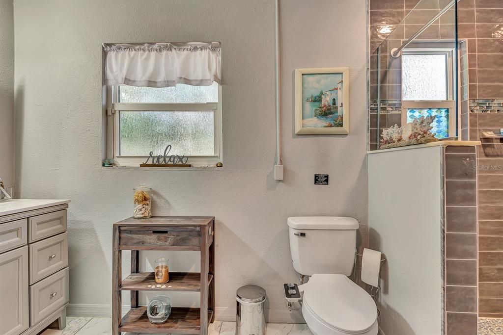 Active With Contract: $350,000 (3 beds, 2 baths, 1437 Square Feet)