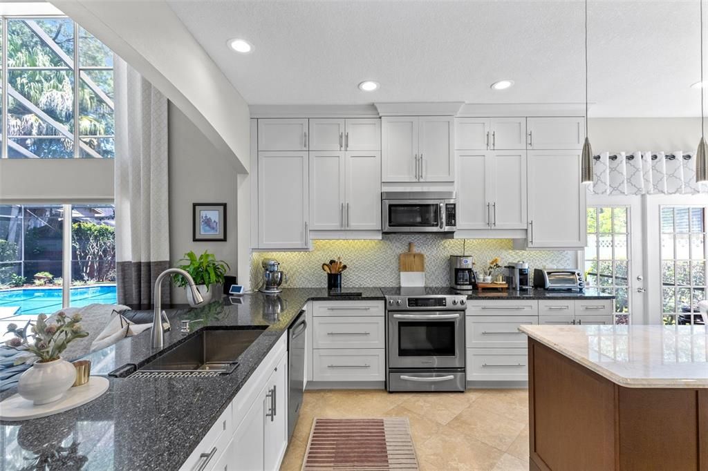 Activo con contrato: $824,900 (4 camas, 2 baños, 2902 Pies cuadrados)