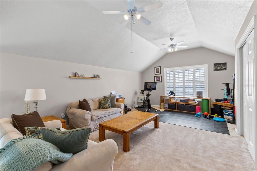 Activo con contrato: $824,900 (4 camas, 2 baños, 2902 Pies cuadrados)