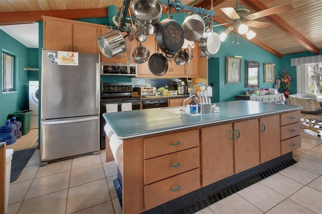For Sale: $1,750,000 (2 beds, 2 baths, 2392 Square Feet)