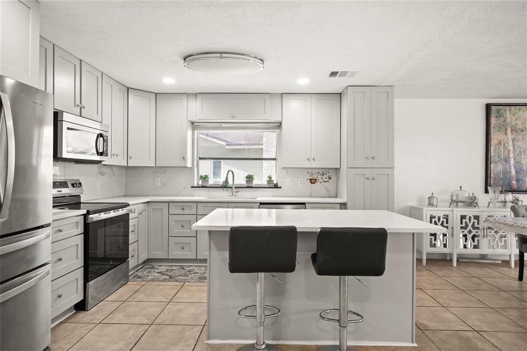 En Venta: $399,000 (3 camas, 2 baños, 1834 Pies cuadrados)