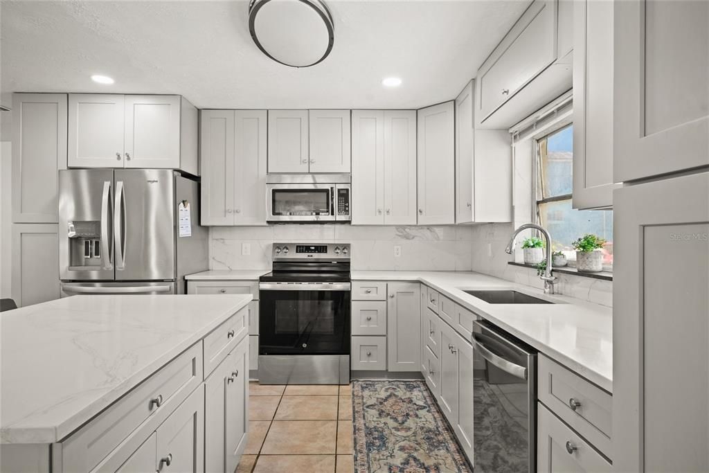 En Venta: $399,000 (3 camas, 2 baños, 1834 Pies cuadrados)