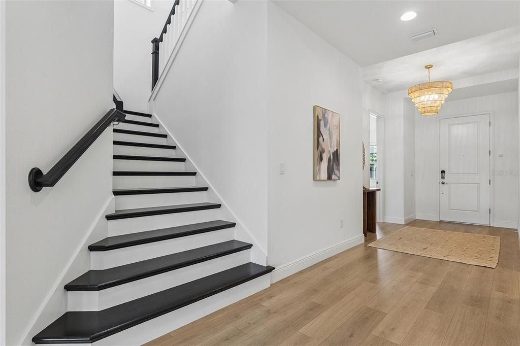 Active With Contract: $1,300,000 (5 beds, 5 baths, 3992 Square Feet)