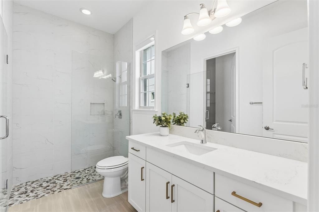 Active With Contract: $1,300,000 (5 beds, 5 baths, 3992 Square Feet)