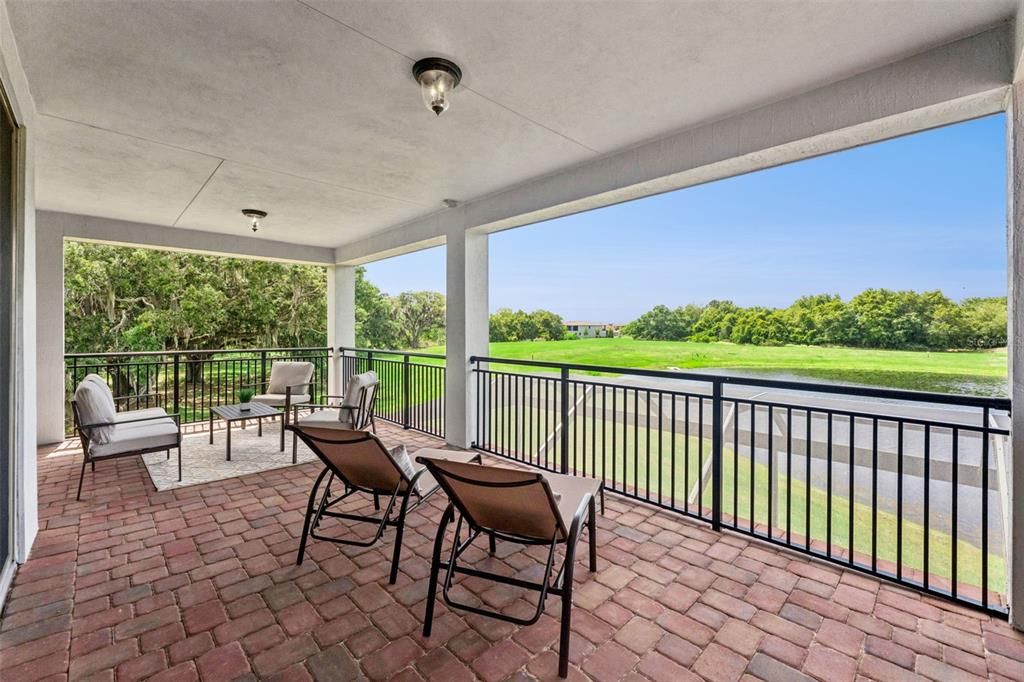 Active With Contract: $1,300,000 (5 beds, 5 baths, 3992 Square Feet)