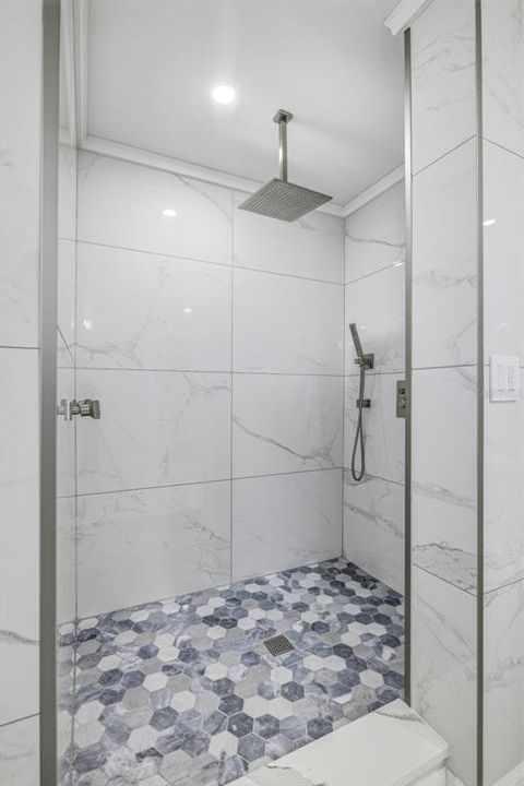 En Venta: $1,599,000 (6 camas, 5 baños, 3404 Pies cuadrados)
