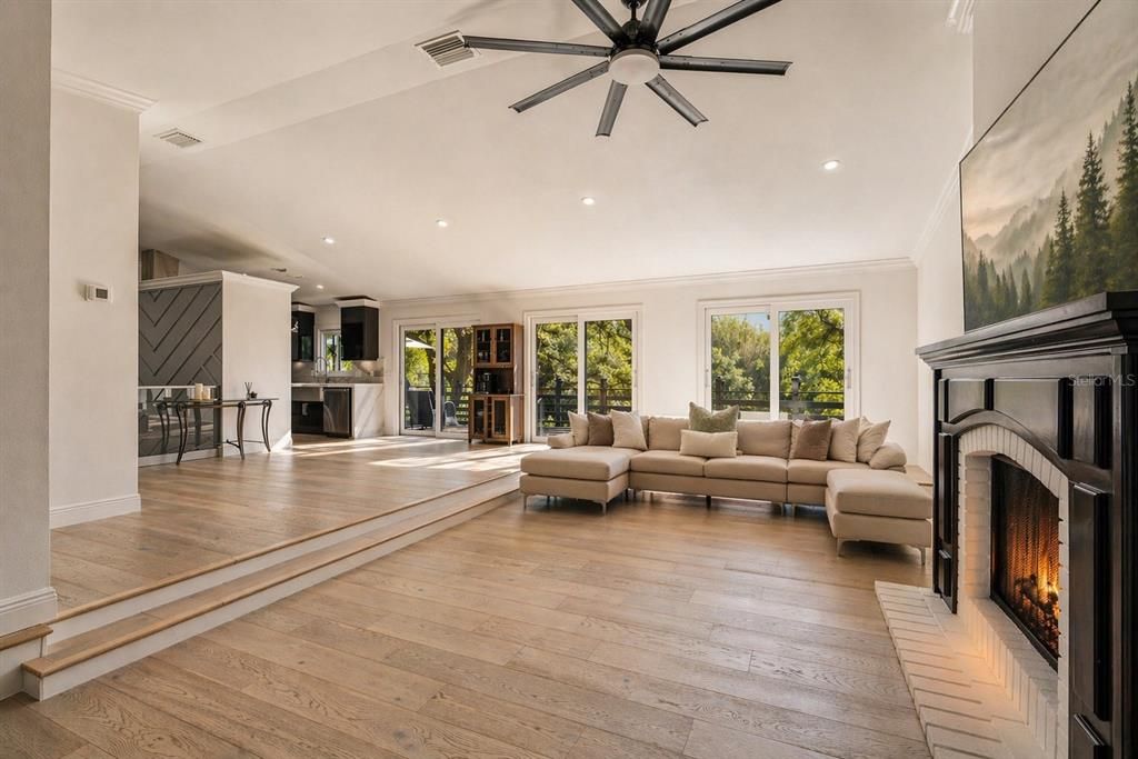 En Venta: $1,599,000 (6 camas, 5 baños, 3404 Pies cuadrados)