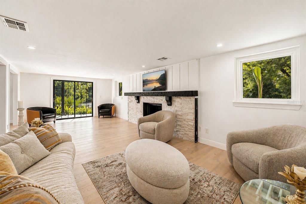 En Venta: $1,599,000 (6 camas, 5 baños, 3404 Pies cuadrados)