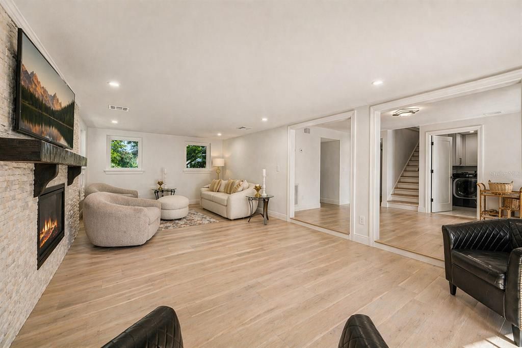 En Venta: $1,599,000 (6 camas, 5 baños, 3404 Pies cuadrados)
