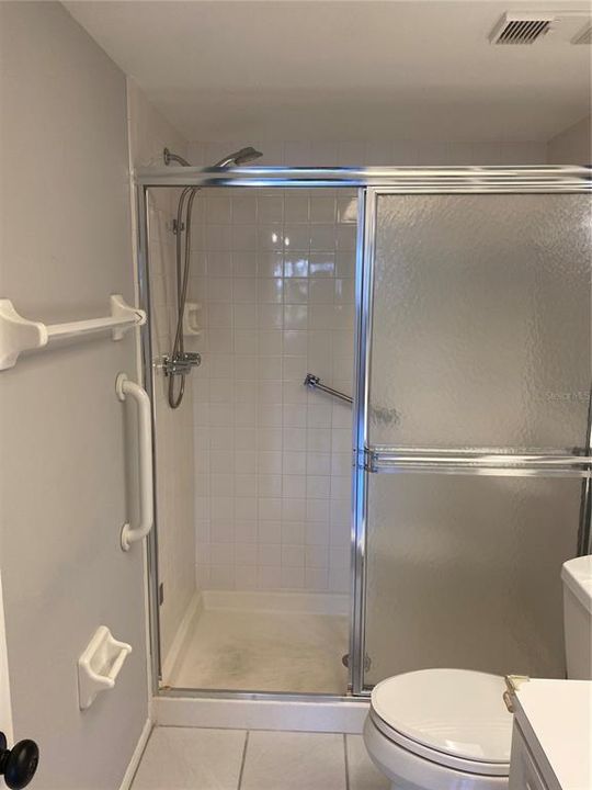 На продажу: $139,900 (2 спален, 2 ванн, 1001 Квадратных фут)