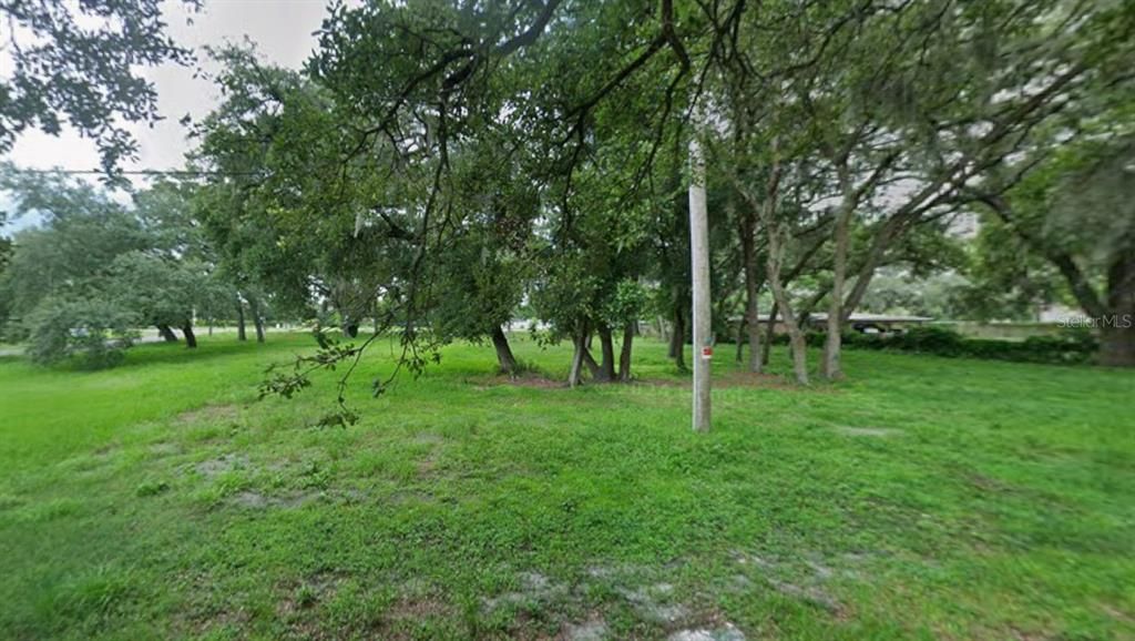 Под контрактом: $320,000 (0.72 acres)