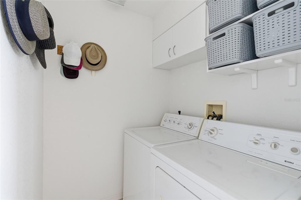 Activo con contrato: $390,000 (3 camas, 2 baños, 1831 Pies cuadrados)