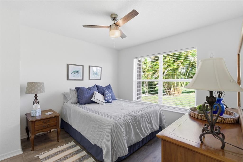 Activo con contrato: $390,000 (3 camas, 2 baños, 1831 Pies cuadrados)
