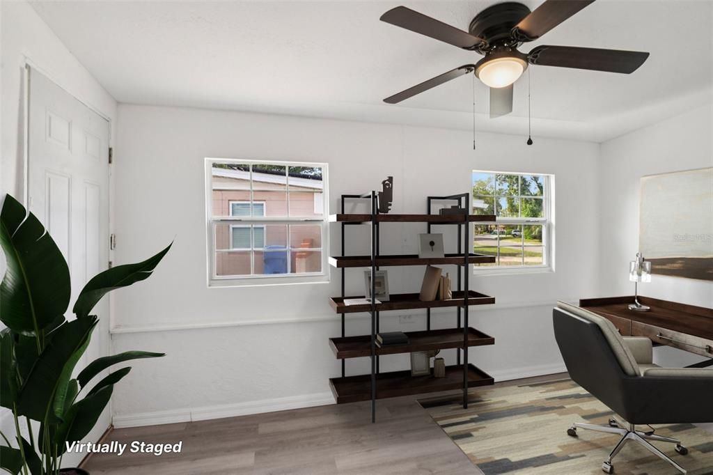 Active With Contract: $239,000 (2 beds, 1 baths, 648 Square Feet)