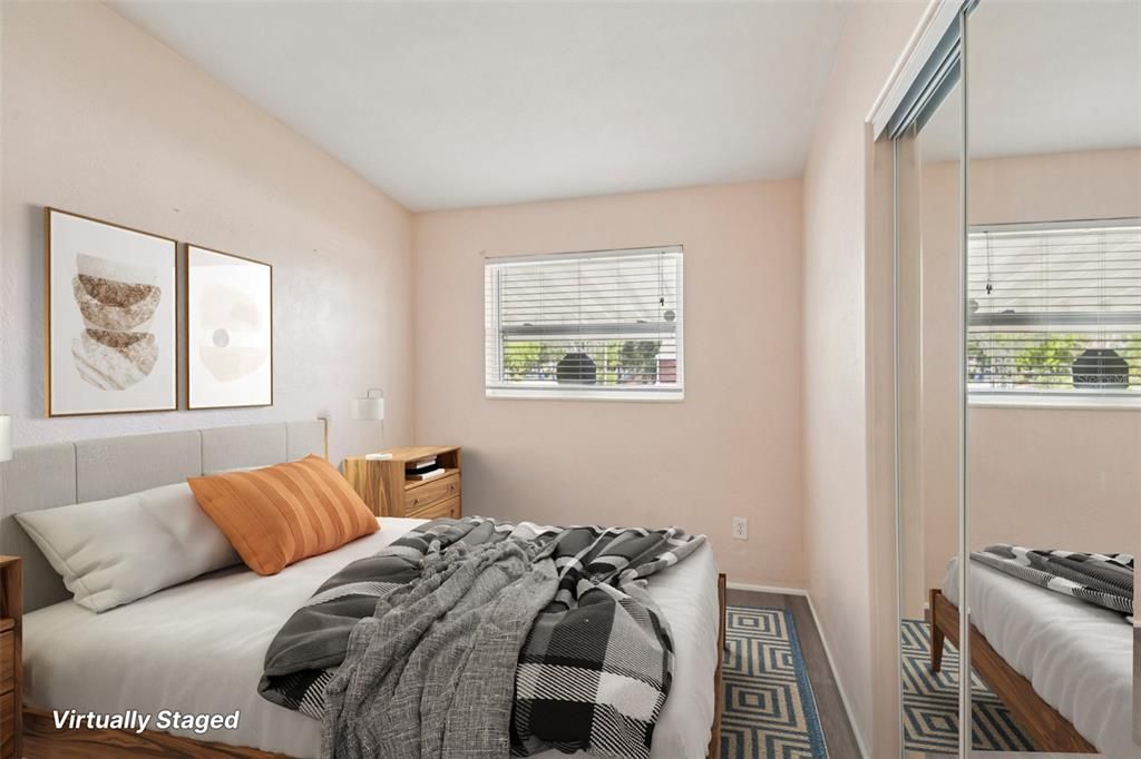 Active With Contract: $239,000 (2 beds, 1 baths, 648 Square Feet)