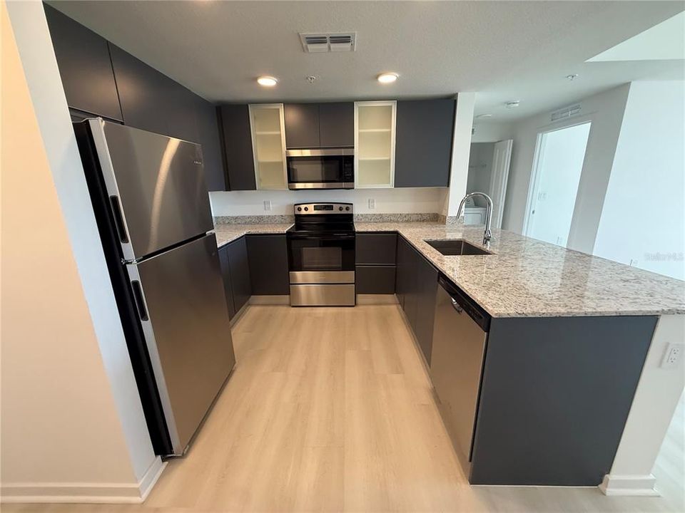 В аренду: $1,700 (2 спален, 2 ванн, 1023 Квадратных фут)