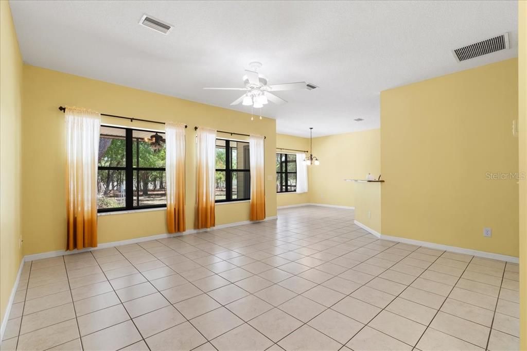 For Sale: $315,000 (2 beds, 2 baths, 1177 Square Feet)