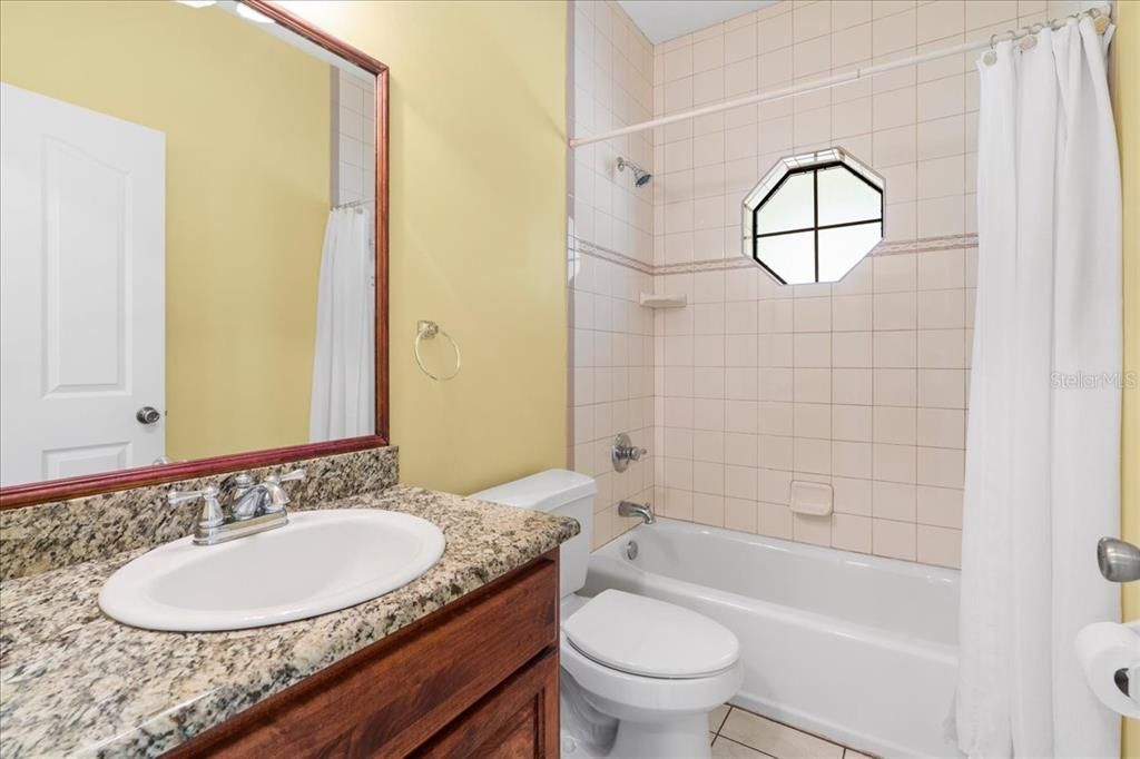 For Sale: $315,000 (2 beds, 2 baths, 1177 Square Feet)
